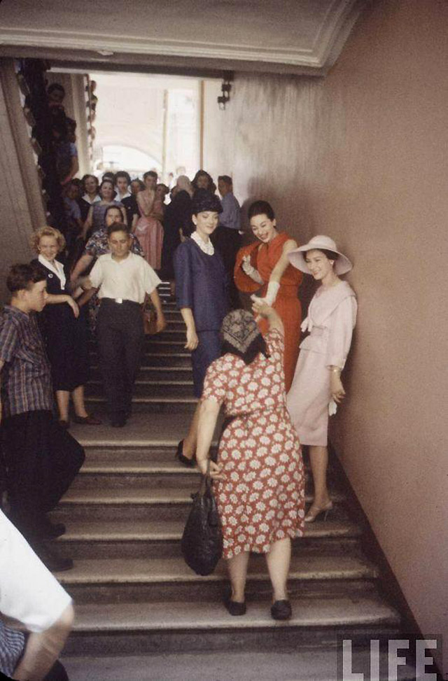 Модели дома Диор в Москве 1959 года, фото журнала LIFE