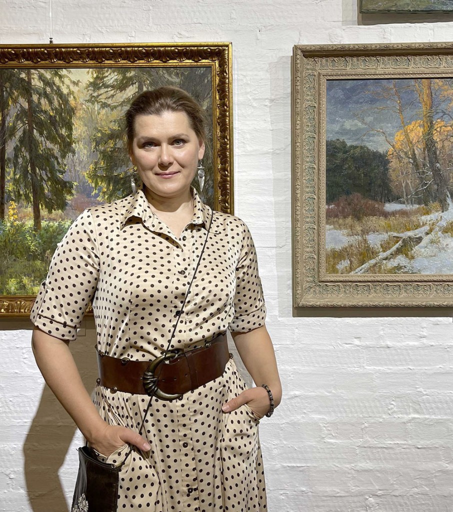 35 - Диана Коробкина на открытии Московской областной художественной галереи в 2021 году, фото из архива автора / VK