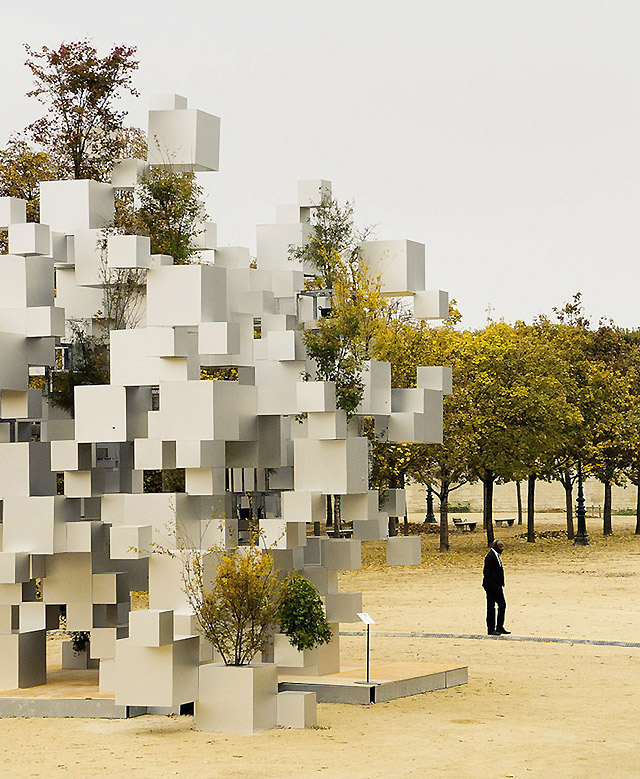 Many Small Cubes, Paris, 2014