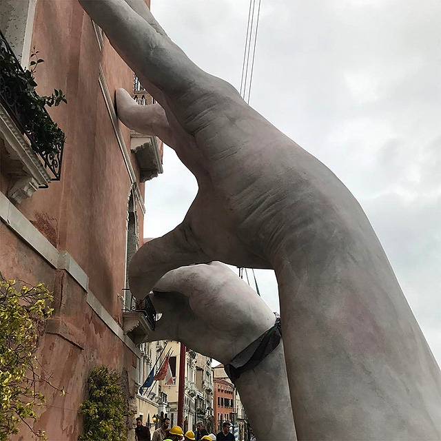 Скульптура Лоренцо Куинна