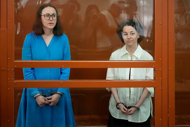 Светлана Петрийчук и Женя Беркович в суде. 8 июля 2024 года