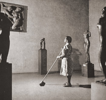 Фриц Генле_«Уборщица в музее» (1960)