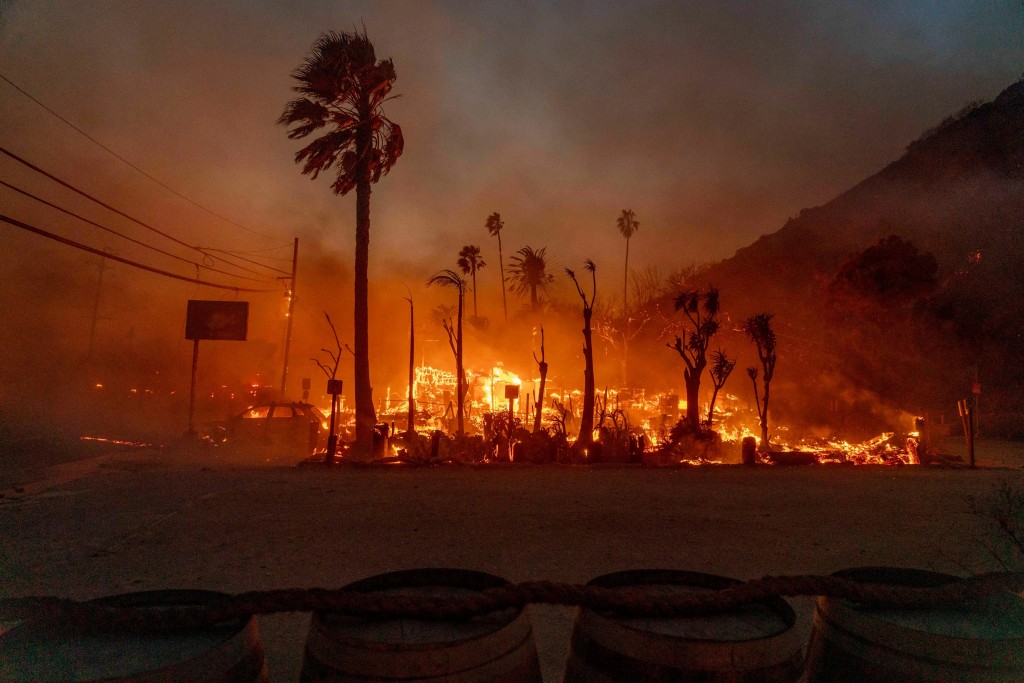 structure-burns-palisades-fire-pacific-96416273